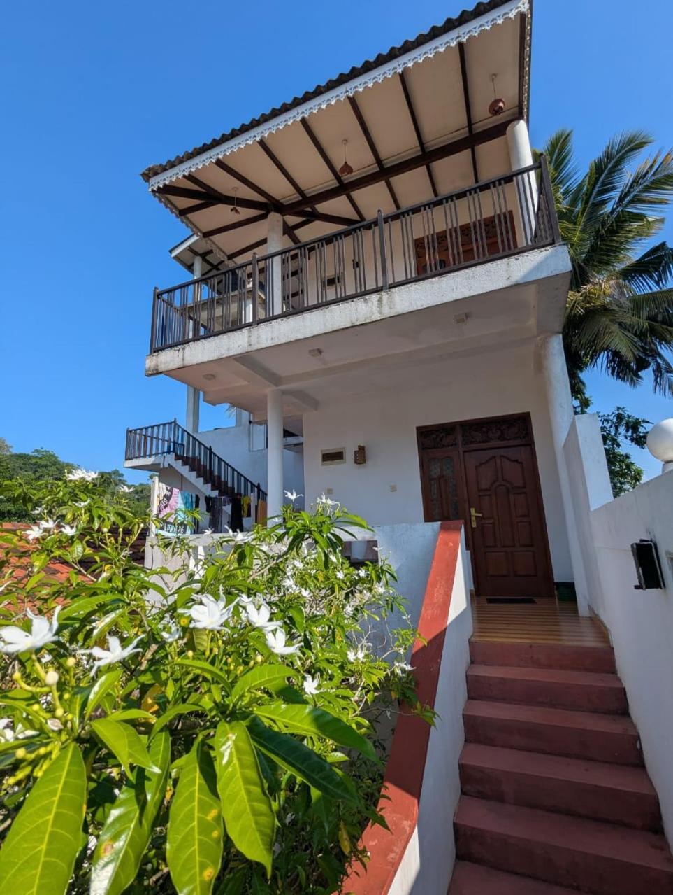 Hotel Sun Hopes Mirissa Exterior foto